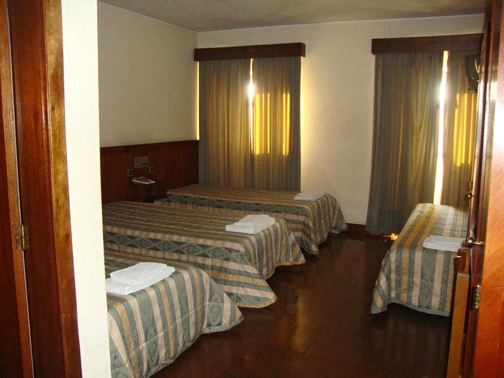 Casa De Retiros N. S. Perpetuo Socorro Hotel Guimaraes Room photo